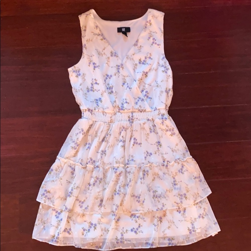 IZBYER Tiered Skirt Woven Skater Dress (Small)